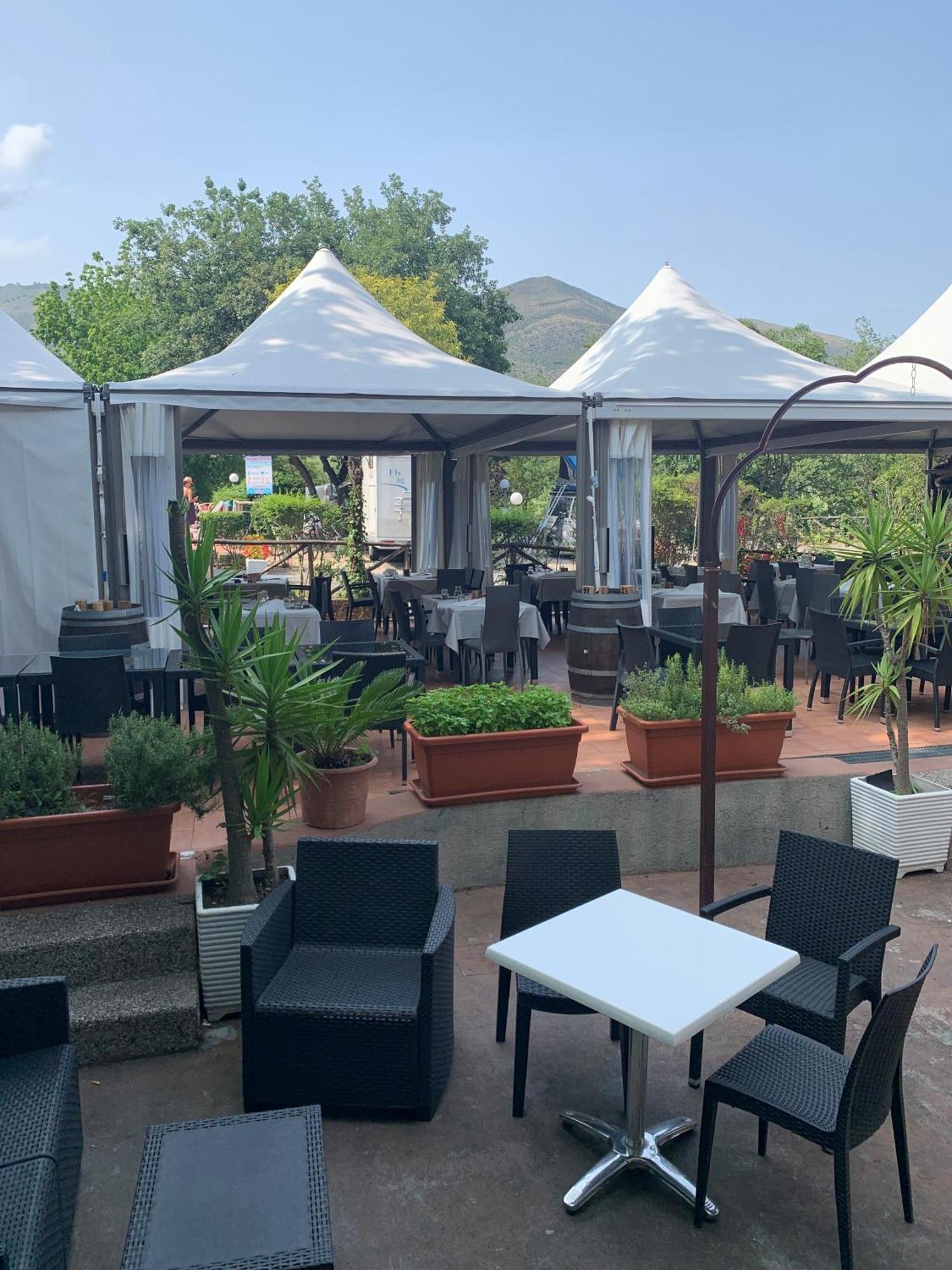 Hotel Il Paese Di Ciribì Ceriale Esterno foto