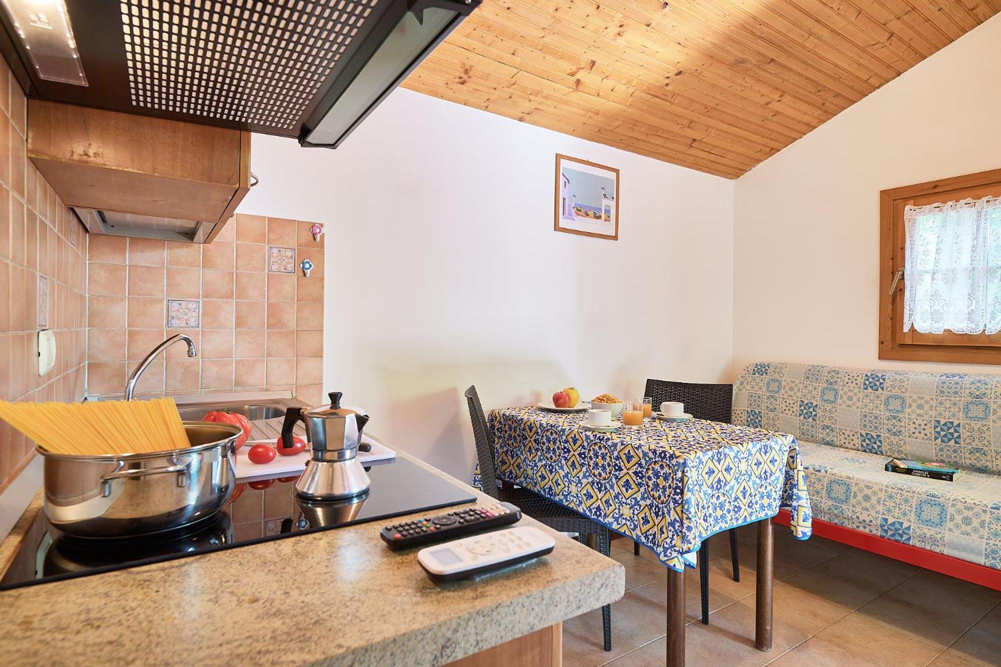 Hotel Il Paese Di Ciribì Ceriale Esterno foto