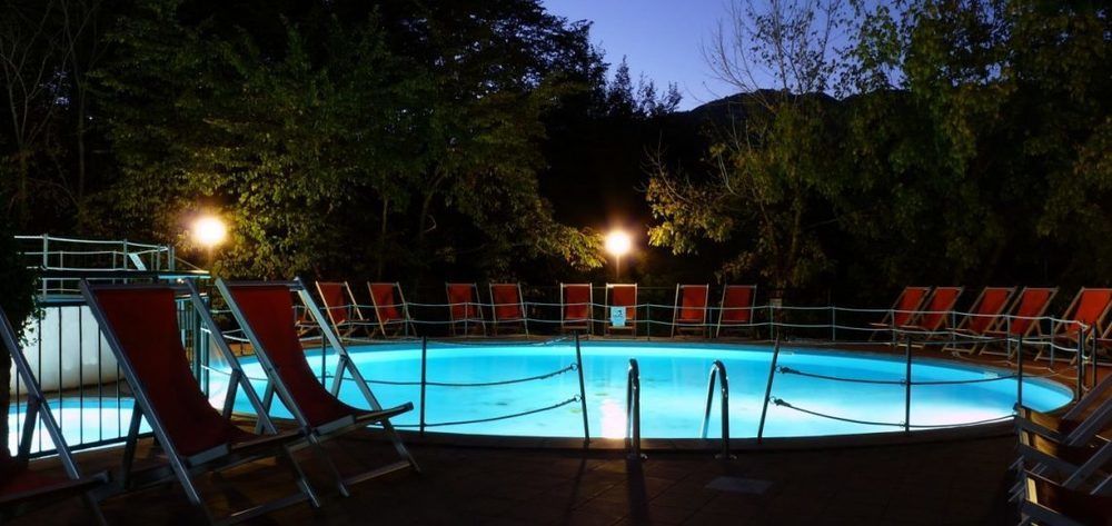 Hotel Il Paese Di Ciribì Ceriale Esterno foto