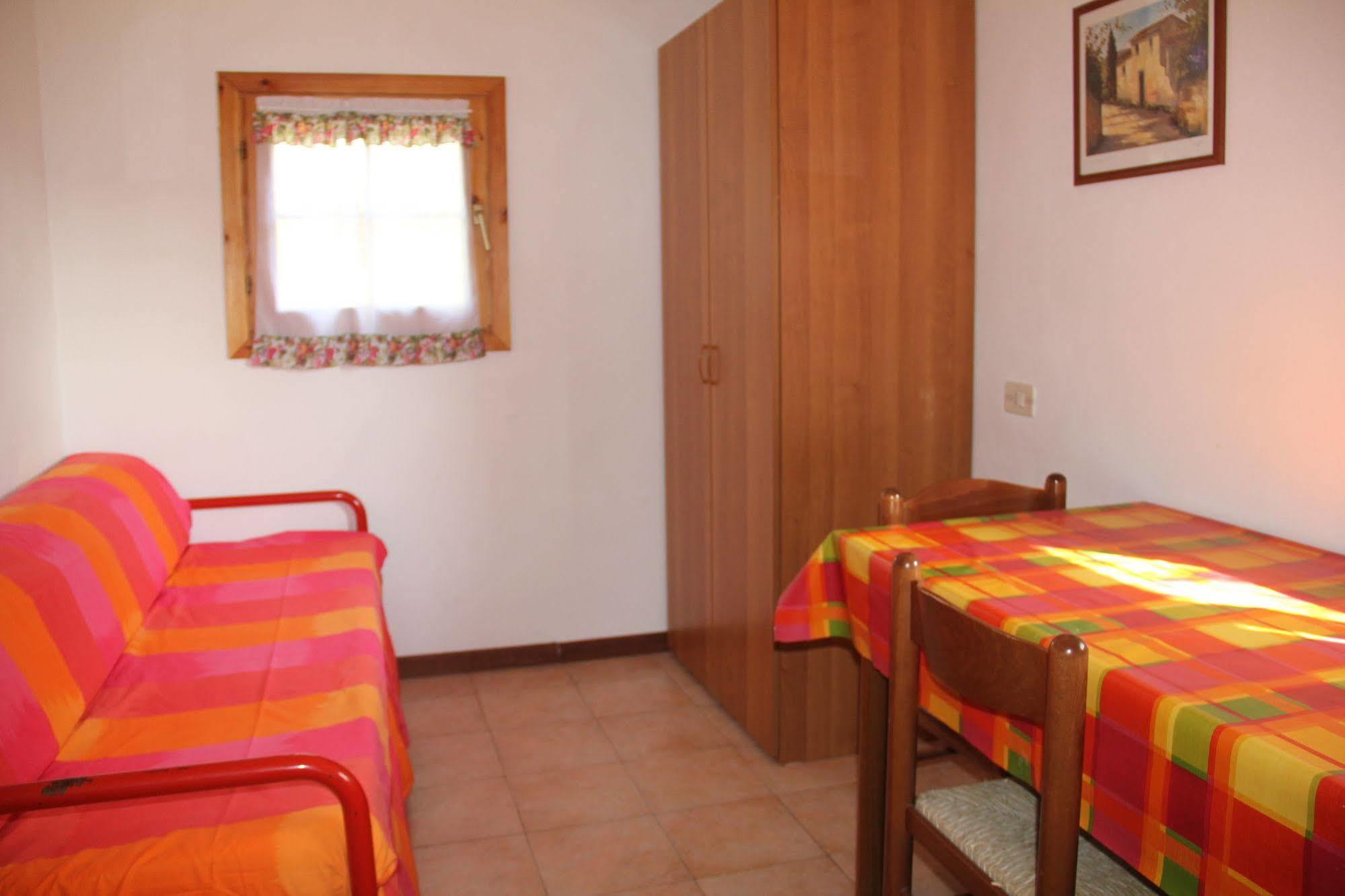Hotel Il Paese Di Ciribì Ceriale Esterno foto
